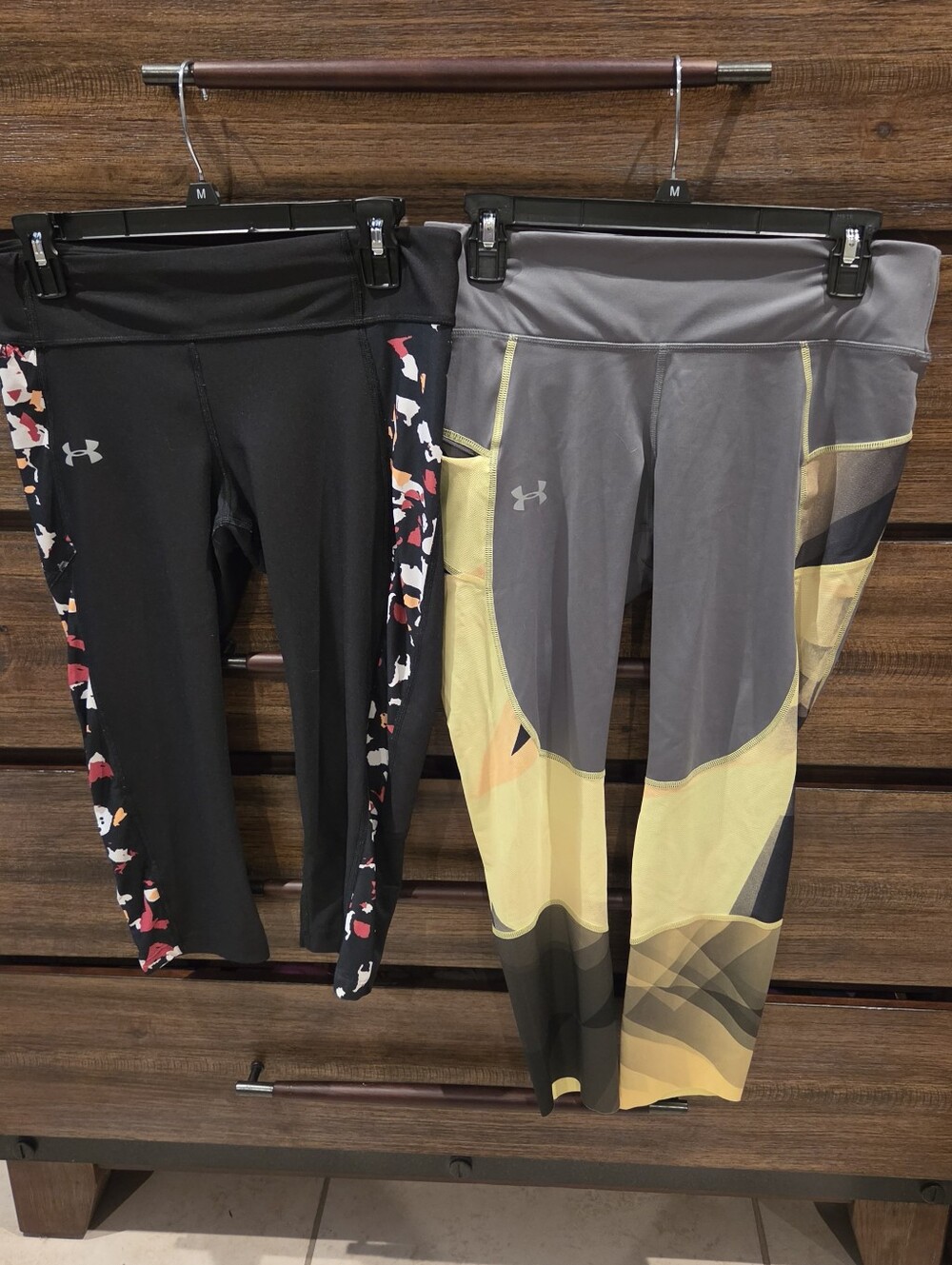 Under Armour Compression Capris & Leggings size Large Bundle of 2